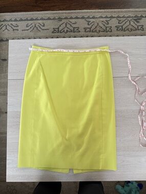 Jcrew Women’s Pencil Skirt light lime green